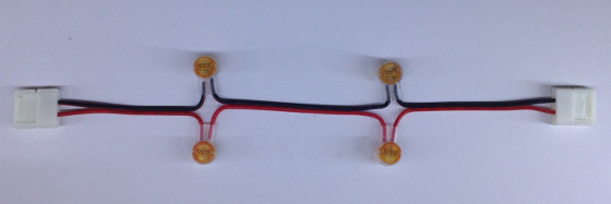 4 mini connecteurs sur un connecteur monocouleur d'angle