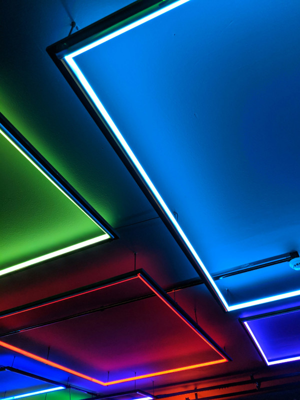 plafond ruban LED RGB