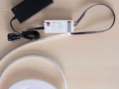 Comment installer et brancher un ruban LED ?