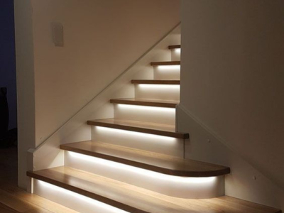 Illuminez votre escalier : Guide pour faire le bon choix d'éclairage LED